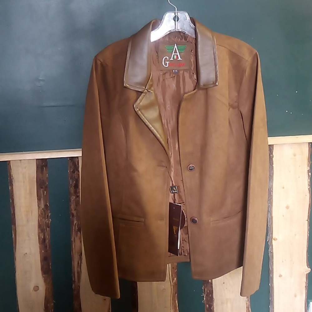 Brand new with tags woman's lapel jacket tan in color size XL G A milano brand